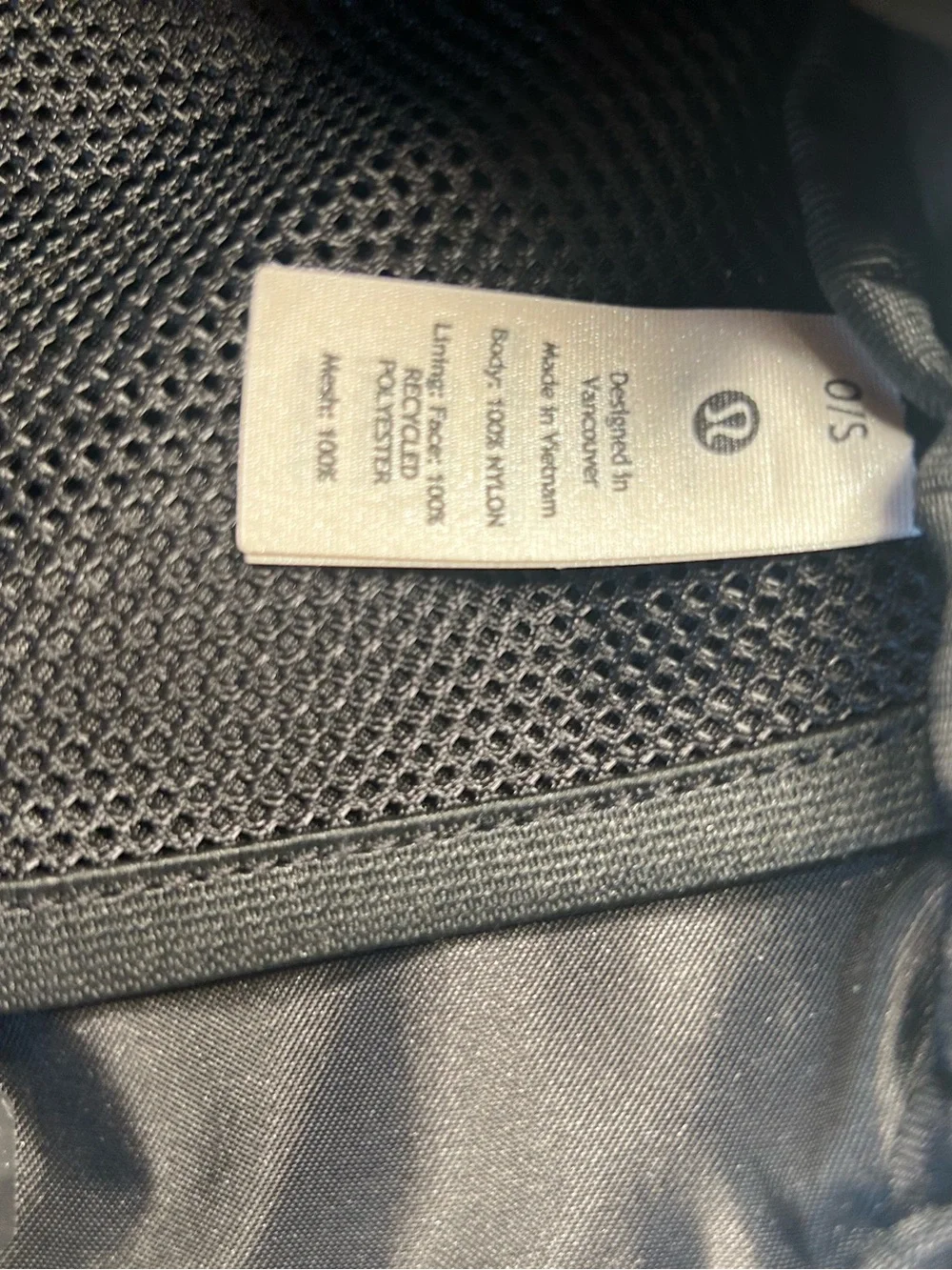 lululemon Everywhere Black Waist/Shoulder Belt Bag 1L